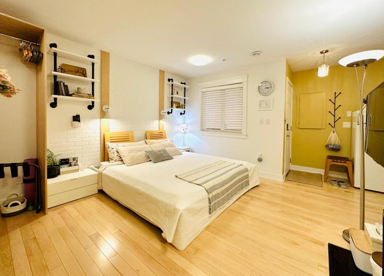 Private Guest Suite 10Mins To Downtown - King Bed - Bathtub - Free Parking Vancouver Exterior photo
