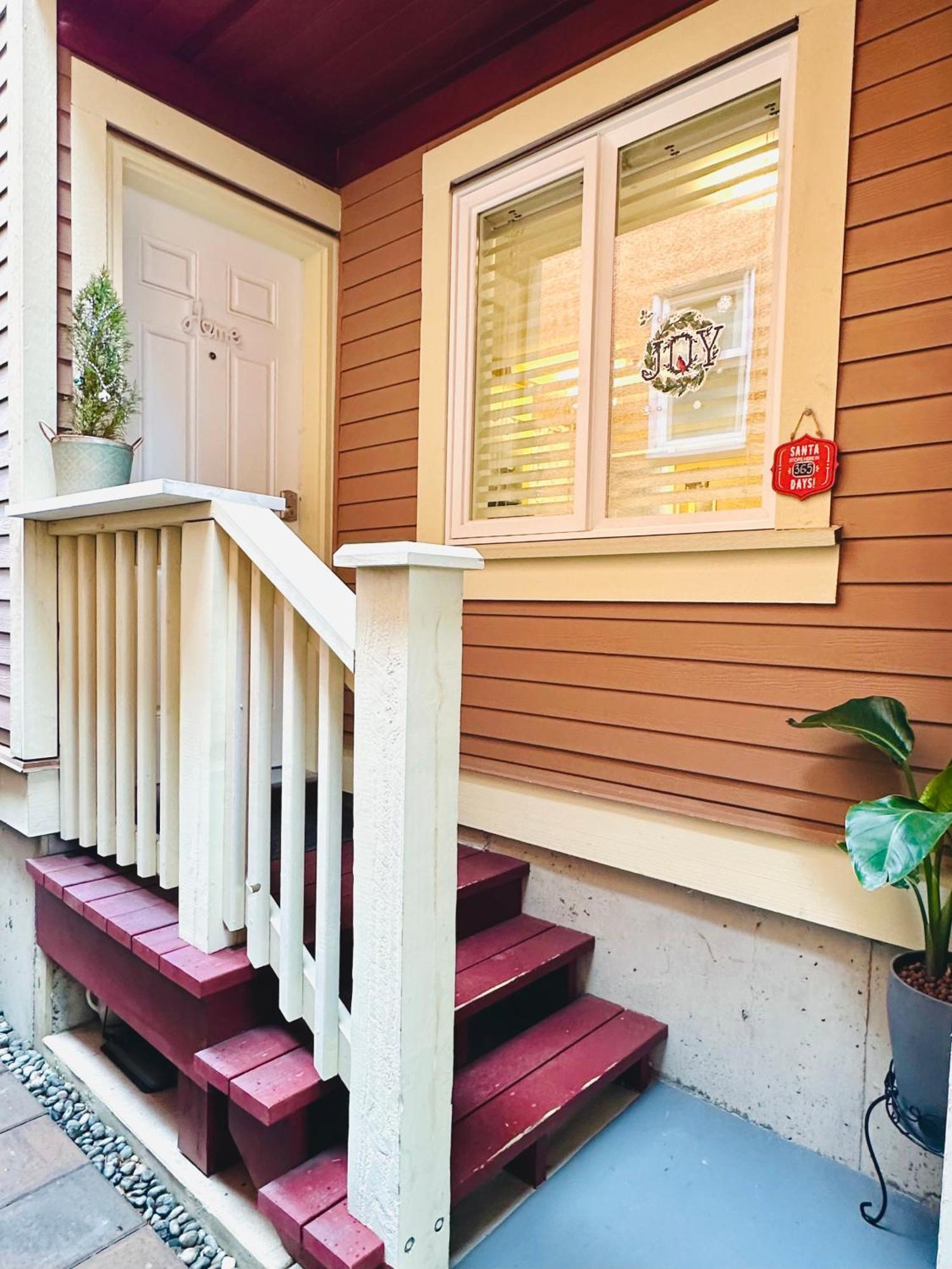 Private Guest Suite 10Mins To Downtown - King Bed - Bathtub - Free Parking Vancouver Exterior photo